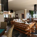 Cliffside Hero: Beachfront Portuguese Retreat Villa Albufeira