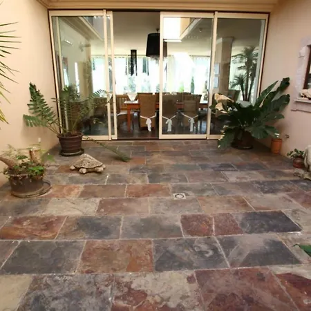 Amazing Portuguese Heroine 6 Bedrooms Stunning Position Villa