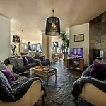 Amazing Portuguese Heroine 6 Bedrooms Stunning Position Villa *